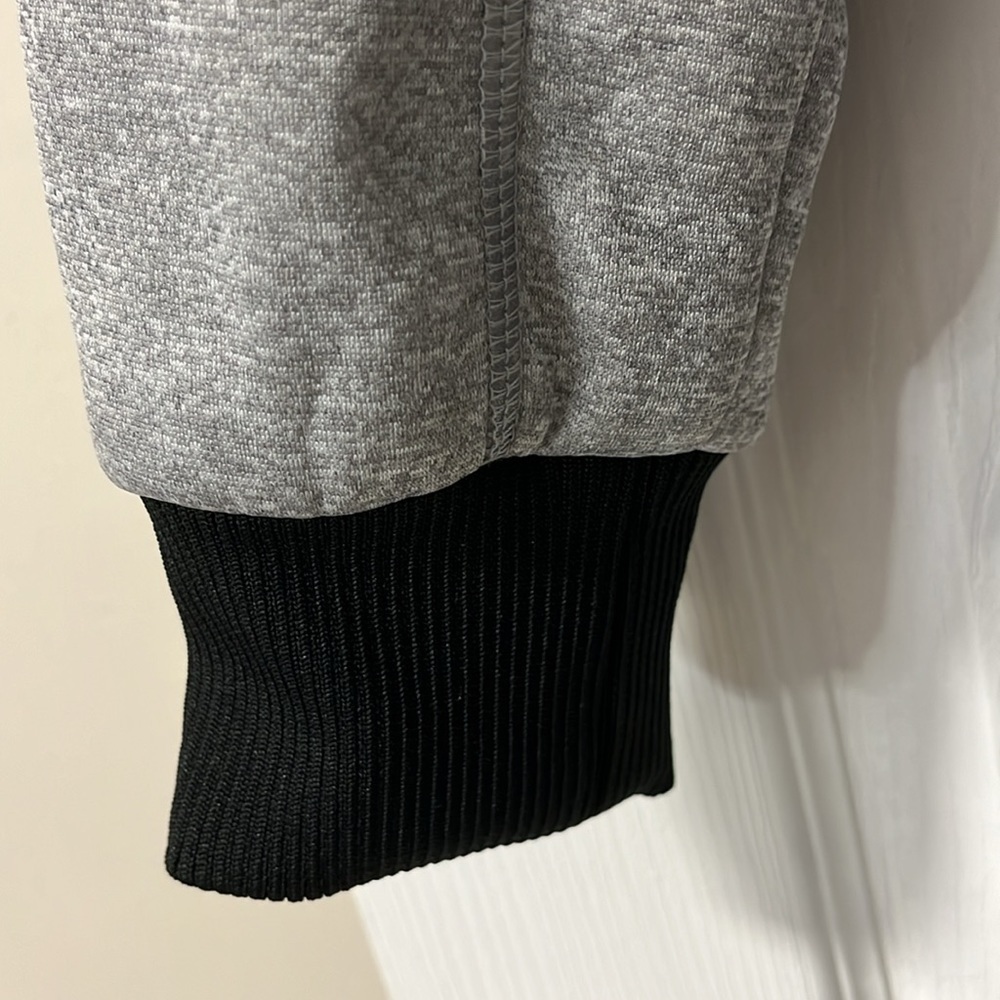 ⭐️ NWT- Encrypted Grey & Black zip-up hoodie with Sherpa lining- size 10/12 kids - Picture 9 of 10
